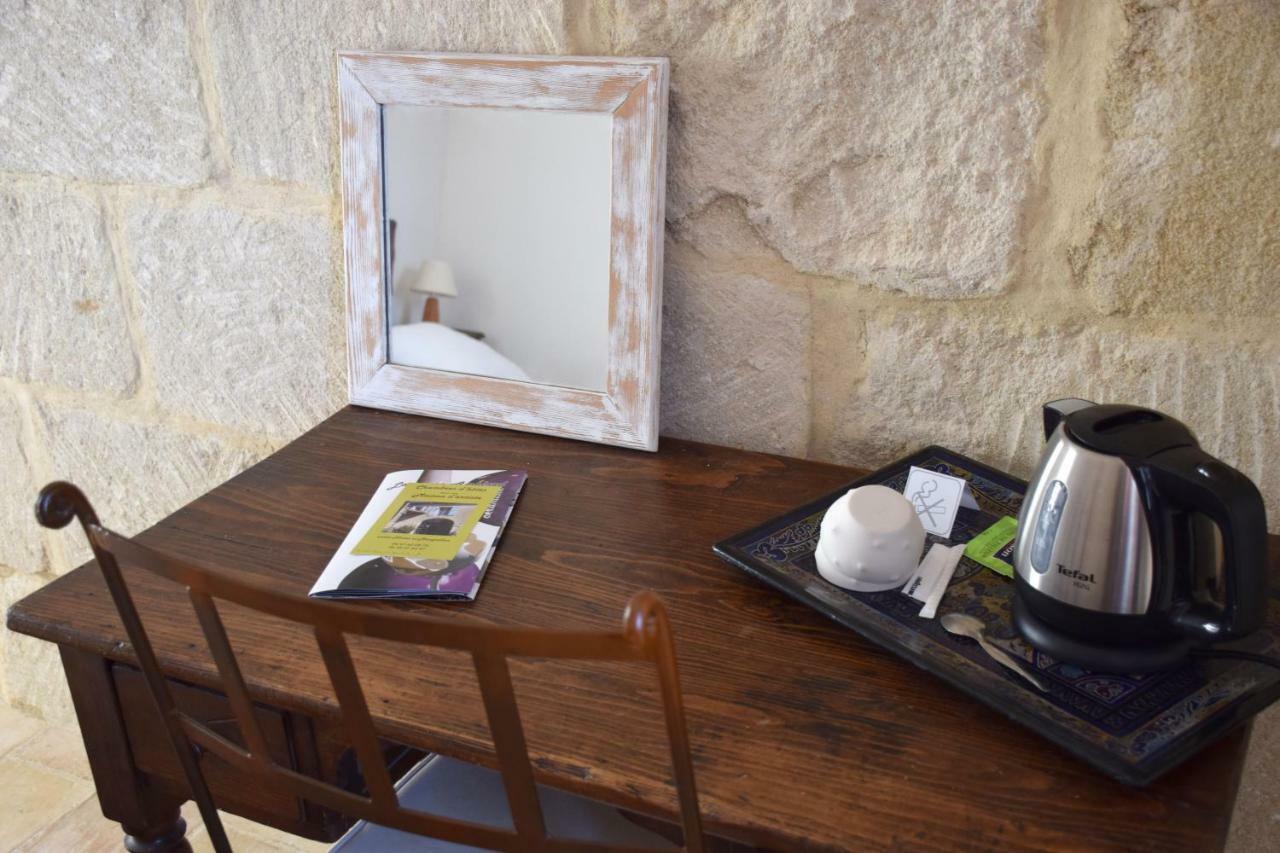 Chambres d’hôtes dans Maison d'artiste Galargues Exterior foto