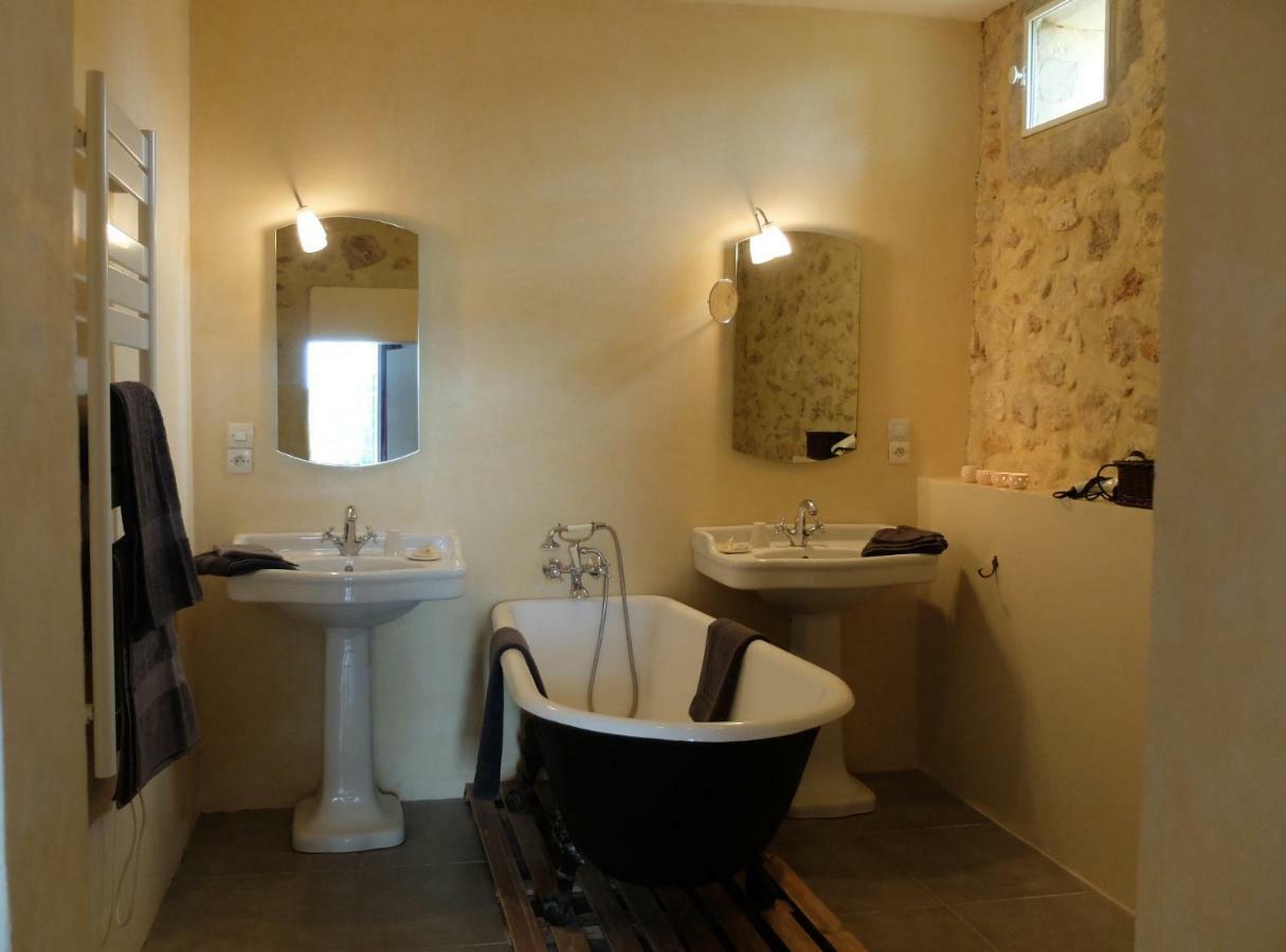 Chambres d’hôtes dans Maison d'artiste Galargues Exterior foto